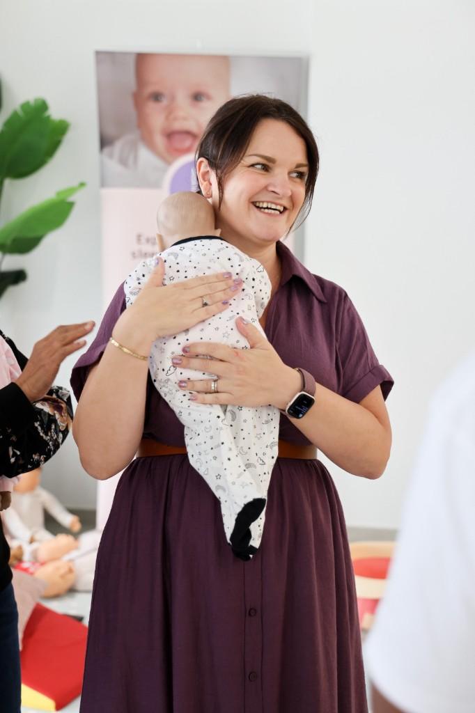 Lisa Adair leading a hands-on Dubai nanny training session at Lullabies